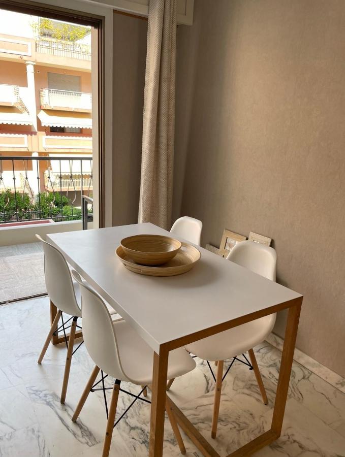 studio 2 pers , 40m2 en bord de mer avec vue mer Menton Eksteriør billede